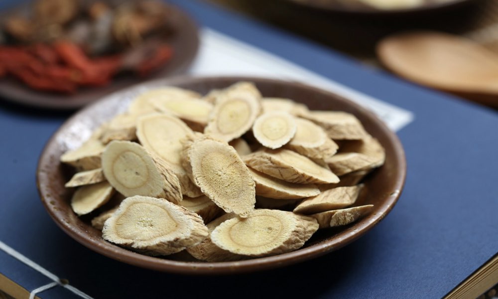 「眾藥之王」甘草的15大功效與副作用(食用禁忌要注意)